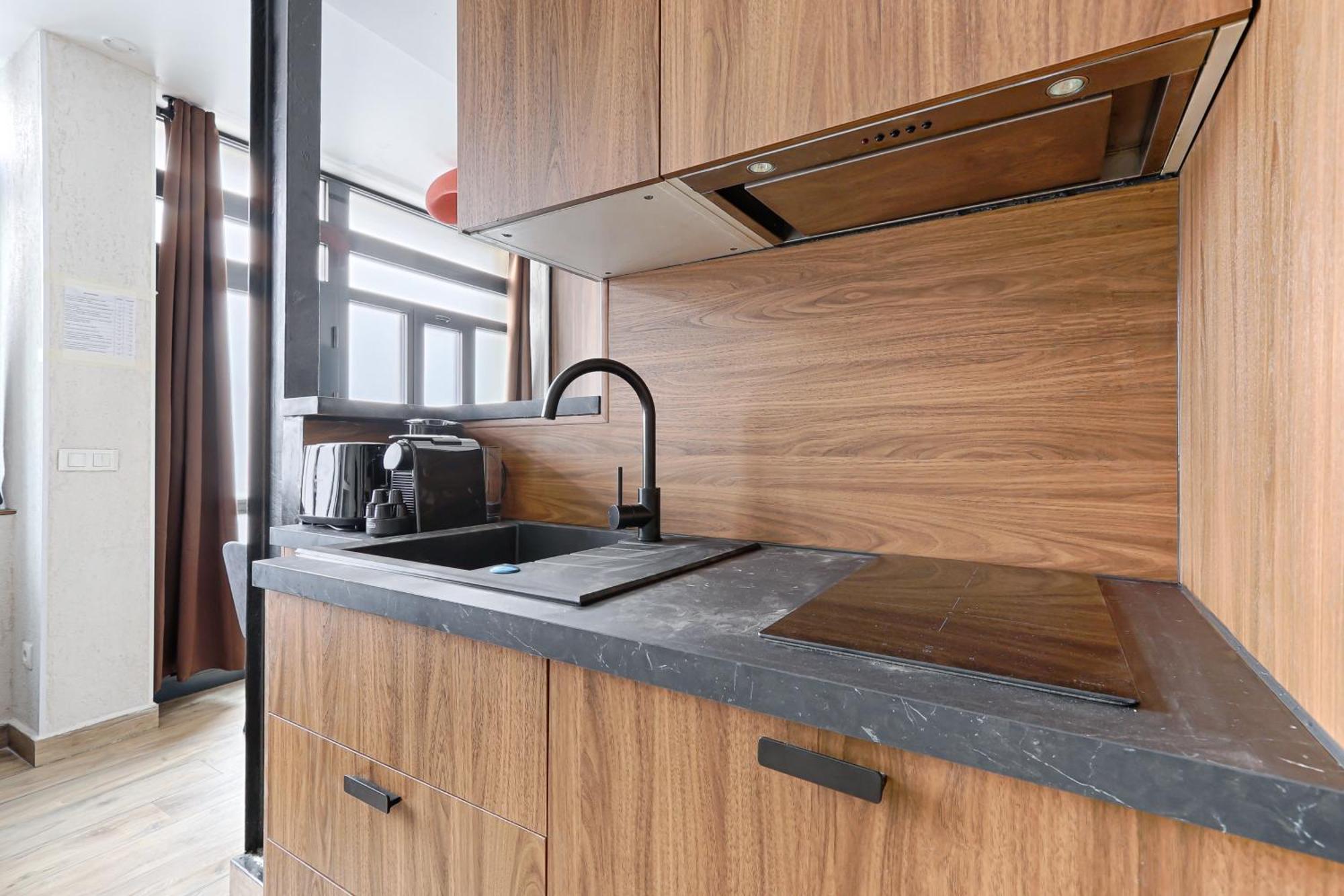 Appartement De Charme 2Br Canal Saint Martin ปารีส ภายนอก รูปภาพ