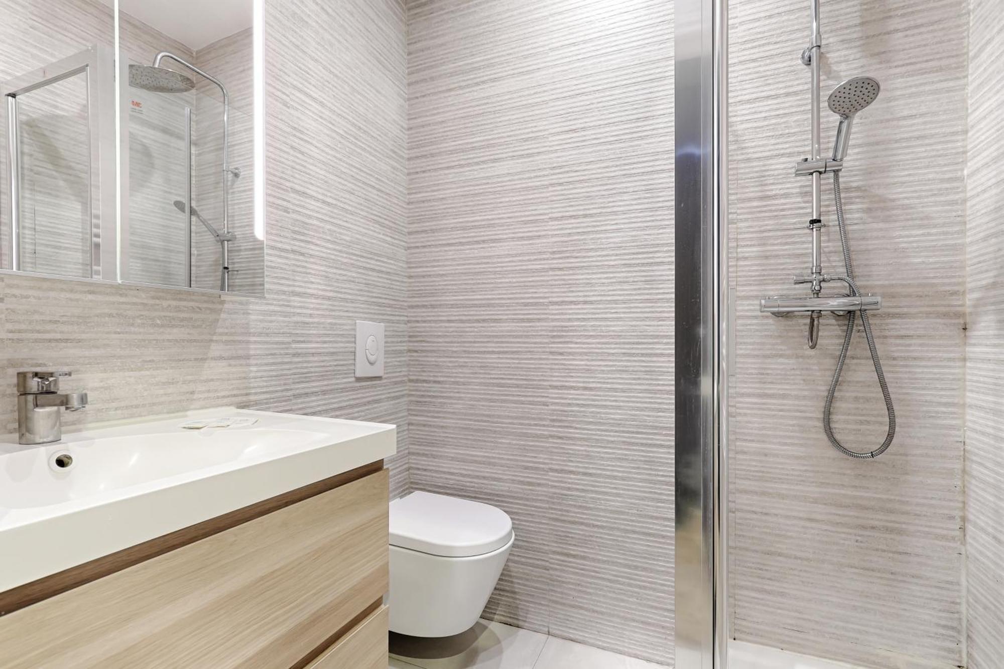 Appartement De Charme 2Br Canal Saint Martin ปารีส ภายนอก รูปภาพ